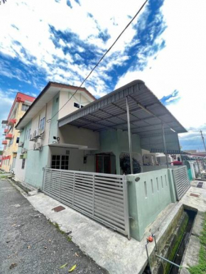 18pax House in Teluk Intan near Bandar Baru